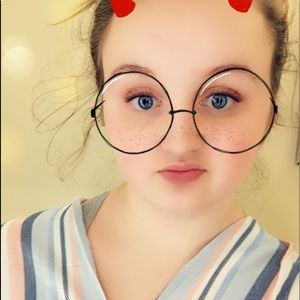 Meet your Posher, Lexie